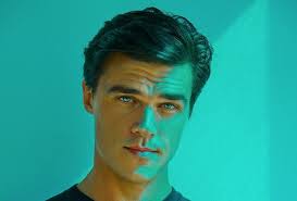 Ratched Finn Wittrock Jon Jon Briones Join Ryan Murphy S Netflix Series Finn Wittrock Finn Ryan Murphy