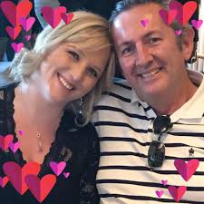 What is the formula for calculating expected distance in golf?