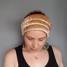 Shaper smoother for headscarf volumizers