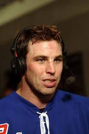 Matthew Barnaby (New York Rangers) mit Headset Eishockey Herren NHL,  National Hockey League