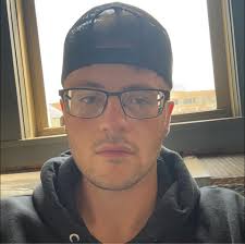 What vets in the Chesterfield area have experience with large dog breeds  like Dogo Argentinos?