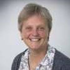 Caroline Dyer's Instagram, Twitter & Facebook