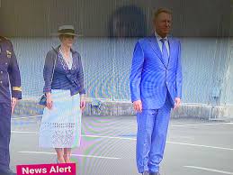Maybe you would like to learn more about one of these? Cine Este Femeia Cu Care Klaus Iohannis A Fost Surprins La Ziua Marinei Motivul Pentru Care Carmen Iohannis A Lipsit