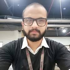 Emphasizing Key Experiences for Senior Customer Service Roles