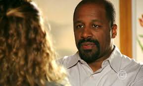 'Flor do Caribe': Doralice não gosta de saber que Nicole está morando com  Quirino