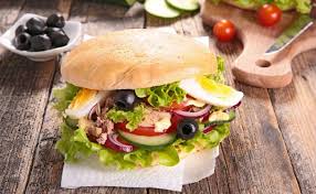 Nice Le Ban Bagnat Le Meilleur De Tous Les Sandwichs Recettes De Cuisine Recette De Plat Recette Pan Bagnat