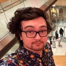 Leslie Gilman's Instagram, Twitter & Facebook