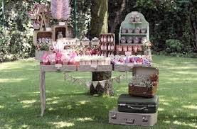 Centros de mesa con globos, una forma bastante original de innovar en la decoración de una boda. Decoracion De Bodas Vintage En Primavera Muebles Marian