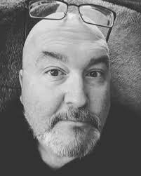 Scott Pond's Instagram, Twitter & Facebook