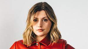 C'est hilarant" : Marine (Star Academy) imite le train… Dans un train !