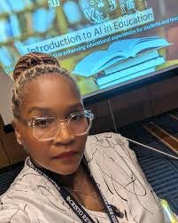 Shundra Davis's Instagram, Twitter & Facebook