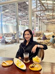 The most recent controversy. Is this Human Zoo? : rThailand