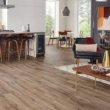 Outlast cashmere oak 10 mm thick x 7 1 2 in. Pergo Outlast Waterproof Linton Auburn Oak 10 Mm T X 6 14 In W X 47 Super Arbor