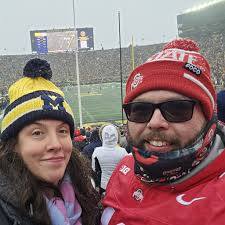 Should I choose Chig over Kelce this week in fantasy football?