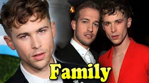 The 13 reasons why star, 29, opened up about her journey on thursday in a. Tommy Dorfman Family With Husband Peter Zurkuhlen 2020 American Actors Famous Sports Sports Gallery