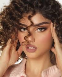 Nora Bo Awadh Nb On Instagram وهنا شدو مات بدون ايلاينر ٠ ٠ الرموش حرف M الروج لاڤندر Nb Nora Cosmetic وتصوير هلا Hala Mja الكيرلي Jamee I 2020