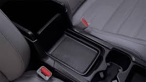 A low floor makes it easy to load cargo. Explore The Spacious Cabin Of The 2019 Honda Cr V Interior