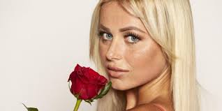 The finale of the bachelorette aired last night and bachelor nation fans are already wondering who will be chosen as the bachelor for the 2019 season. Bachelor 2019 Flugbegleiterin Jade Checkt Vorzeitig Aus