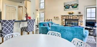 What's more, you will find that the suite is decorated in an elegant european style with only. 3bd 2baclose To Camelback Resort Apartment Tannersville