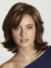 Short Haircuts And Hairstyles For Girls In 2020 Medium Layered Hair Medium Length Hair Styles Layered Hair