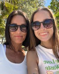 Lexie Bryan's Instagram, Twitter & Facebook