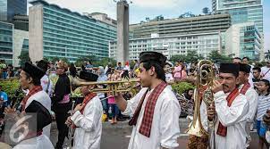 Dalam hal ini, sang pengantin pria akan mendapat tantangan dari mempelai wanita untuk menguji kepiawaian bela diri serta kepandaian dalam mengaji. Kesenian Betawi Ini Mulai Jarang Terlihat Di Jakarta Apa Saja Lifestyle Liputan6 Com