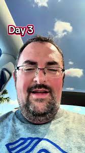 Wayne Lowry (@wikiwayneog)