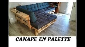 Pour un canapé d'angle original, vous aurez besoin de 9 palettes. Faire Son Canape D Angle En Palette Economie Youtube