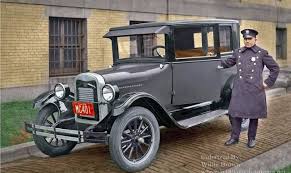 Carphoto has uploaded 124074 photos to flickr. 18 Incredible Colorized Photos Of American Police Cars From Between The 1920s And 1940s Vintage News Daily