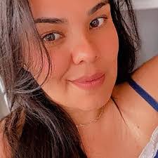 Mariana Oliveira's Instagram, Twitter & Facebook