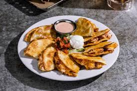 Feb 02, 2021 · prepare two large bowls for making bloomin' onion batter. Chili S Grill Bar Delivery In Sarasota Online Menu Order Chili S Grill Bar Near Me Uber Eats