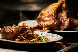 Tightly cover the cooking dish with a double layer of foil so that no steam can escape and the chicken will retain its moisture. How To Reheat Rotisserie Chicken Kitchenvile