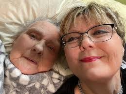 Pat Gillette's Instagram, Twitter & Facebook