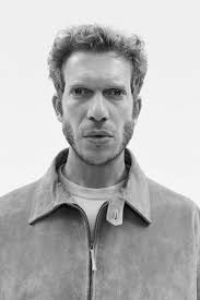 NICK REA FOR GQ BRASIL PELE CURTIDA