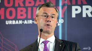 Născut la 2 martie 1971) este un politician austriac care a funcționat ca lider al partidului libertății din austria (fpö) din septembrie 2019. Cna On Twitter Norbert Hofer The New Friendly Face Of Austria S Far Right Https T Co Yycy2172sn