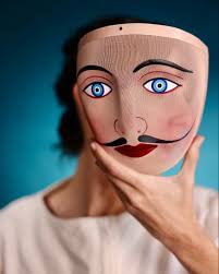 Esta máscara en modelo tradicional de la danza Patroncitos se va  directamente a Pillpinto, Paruro, Cusco, Perú Gracias a la señora Sandra  Candia Enriquez ARTE ORDÓÑEZ Difundiendo la tradición Desde 1983 De