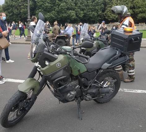 Fichier:Yamaha XTZ660 Ténéré - Armée de Terre (14 juillet 2021) 05.jpg —  Wikipédia