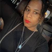 Shana Lane's Instagram, Twitter & Facebook