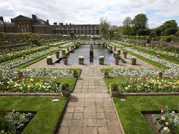 Maybe you would like to learn more about one of these? Here S The Reason Princess Diana S Garden In Kensington Palace Has All White Flowers Architectural Digest