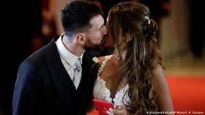 Find and save images from the antonella roccuzzo collection by gaby (gabyg11) on we heart it, your everyday app to get lost in what you love. Lionel Messi Weds Childhood Sweetheart In Star Packed Ceremony News Dw 01 07 2017