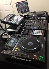 Traktorpro Tutorials On Twitter Dj Setup Dj Equipment Home Studio Music