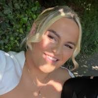 40+ "Lily Lewis" profiles