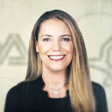 Stacy Cline's Instagram, Twitter & Facebook