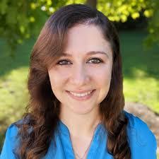 Jennifer Airey's Instagram, Twitter & Facebook