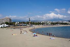 You'll receive updates on new communities, pricing, and information about local grand openings. Playa Rio Verde Puerto Banus Strand Marbella Andalusien 360