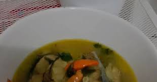 600 gram ikan layang deles atau ikan lainnya 1 buah jeruk nipis dan 1/4 sdt garam untuk lumuran 2 butir telur ayam, kocok lepas 100 gram tepung terigu secukupnya minyak goreng. 2 525 Resep Pindang Ikan Bumbu Iris Enak Dan Sederhana Ala Rumahan Cookpad