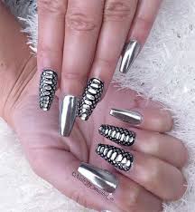 Chrome powder nail art is one of the most popular nail art trend going on these days. 15 Amazing Silver Mirror Nail Art Designs Ideas 2017 Chrome Nails 2 Fabulous Nail Art Designs