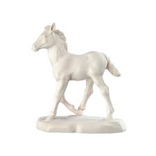 Anyway, the most common domesticated camel is the dromedary camel and it has 1 hump. Foal Crib Bauernkrippe Woodcarvings Bernardi Hermann