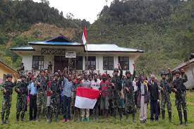 Check spelling or type a new query. Lima Anggota Kksb Nyatakan Kembali Ke Pangkuan Nkri Antara News Papua