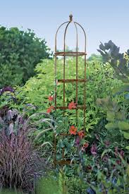 Jardin Round Garden Obelisk Tuteur 7 Ft Gardeners Com In 2020 Garden Obelisk Clematis Trellis Obelisk Trellis